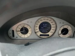 4#8644 Autovettura Mercedes E320