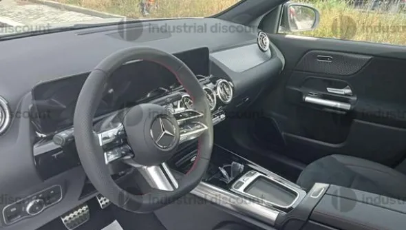2#9847 Autovettura Mercedes GLA 200
