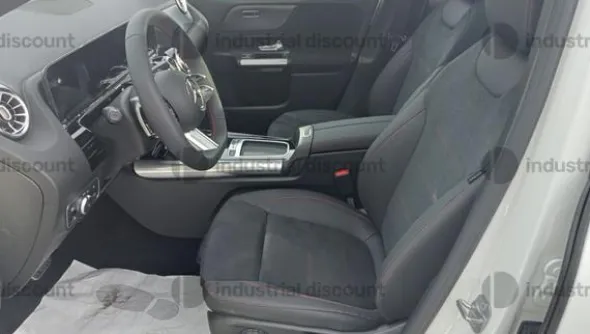 2#9847 Autovettura Mercedes GLA 200