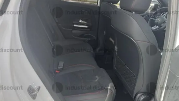 2#9847 Autovettura Mercedes GLA 200