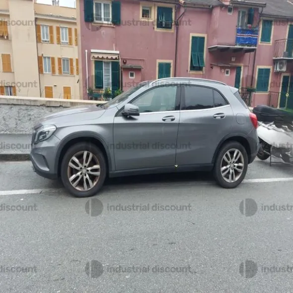 1#8950 Autovettura Mercedes GLA