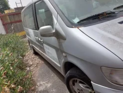 3#8644 Autovettura Mercedes V220