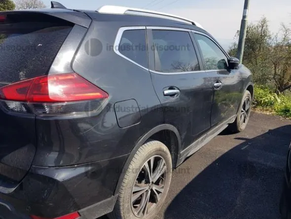 2#10040 Autovettura Nissan x-trail