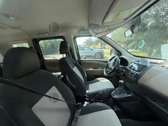 1#10126 Autovettura Opel Combo