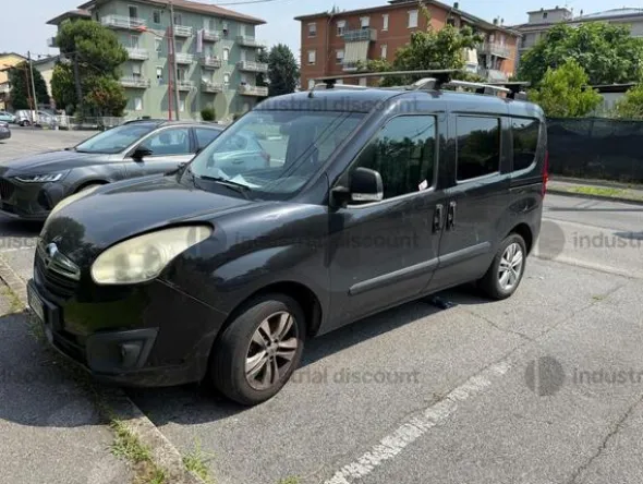 1#10126 Autovettura Opel Combo