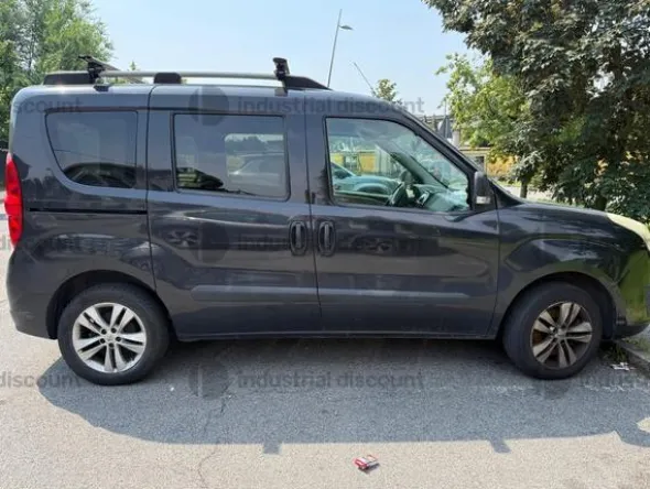 1#10126 Autovettura Opel Combo