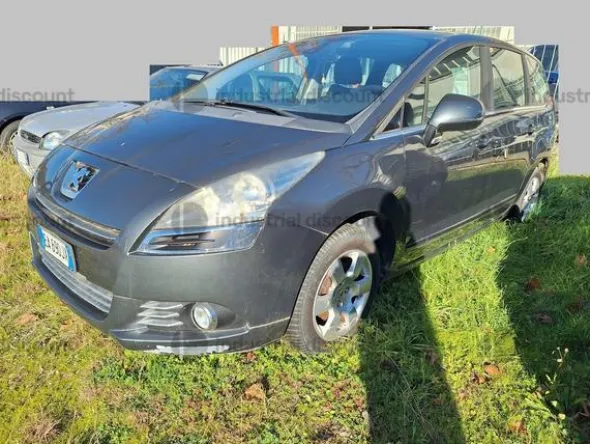 11#8738 Autovettura Peugeot 5008