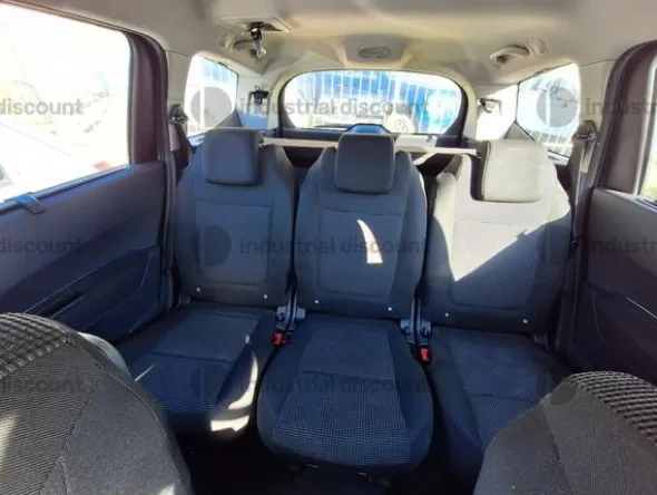 11#8738 Autovettura Peugeot 5008