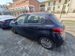 16#9500 Autovettura Peugeot 208