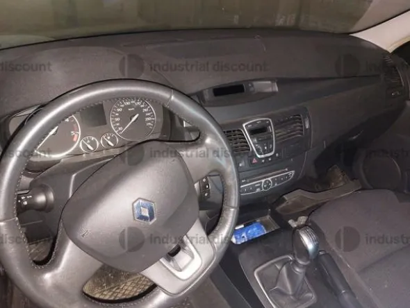 1#8749 Autovettura Renault New Laguna