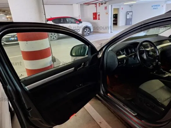 9#9178 Autovettura Skoda Superb 3T