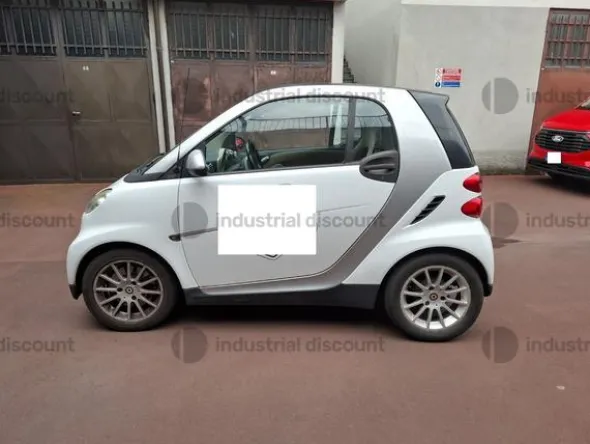 2#9232 Autovettura Smart Fortwo Coupe CDI