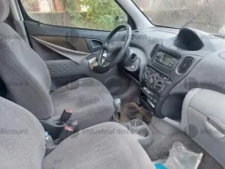6#8924 Autovettura Toyota Yaris Verso