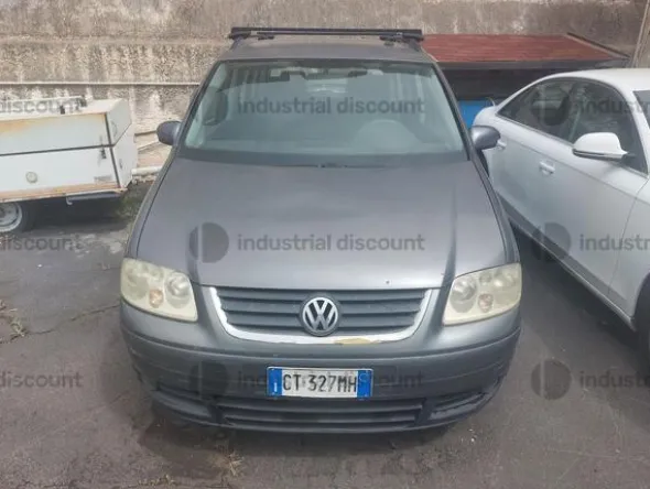 2#10145 Autovettura Volkswagen
