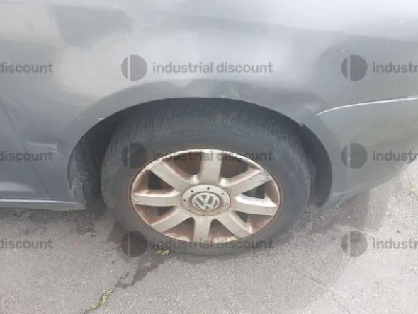 2#10145 Autovettura Volkswagen