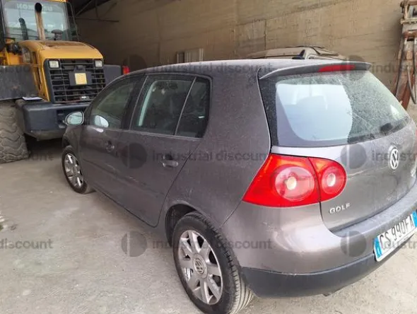 7#8623 Autovettura Volkswagen Golf