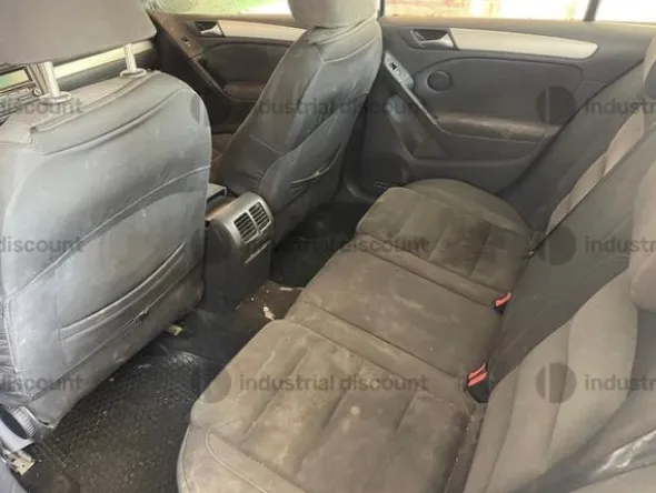 3#8895 Autovettura Volkswagen Golf