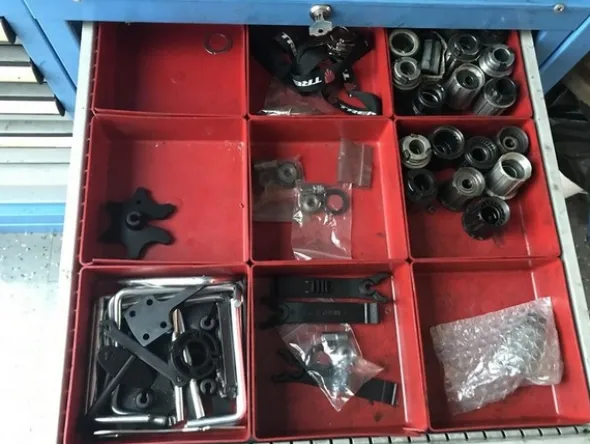1#5221 Banchi da lavoro e accessori riparazione biciclette