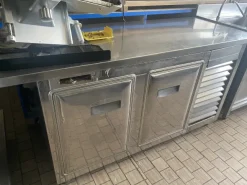 banco acciaio refrigerato