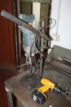 31#5145 Banco con morsa