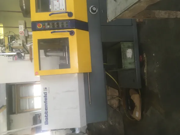Battenfeld 30 ton