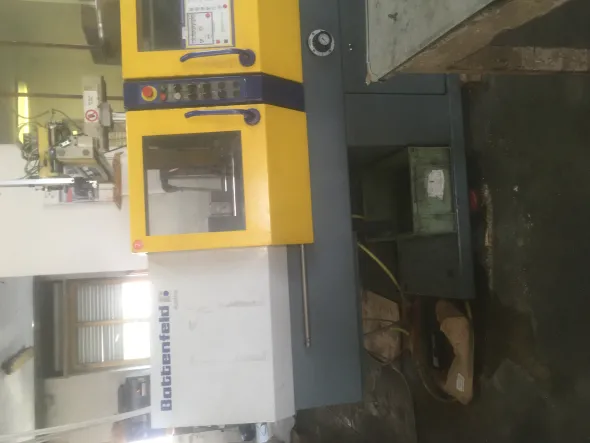 Battenfeld 30 ton
