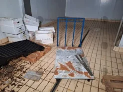 25#9389 BilanciaCarrelli acciaioBanchi lavoro eScrivania