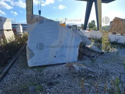 9#8799 Blocchi di marmo informi