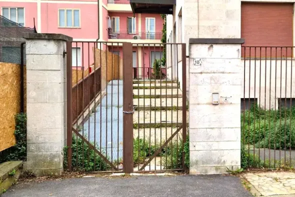 #23660 Blocco uffici pubblici in edifico polifunzionale