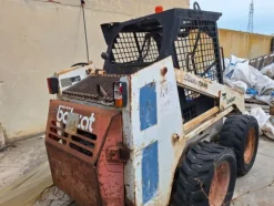 48#8350 BOBCAT MINI PALA
