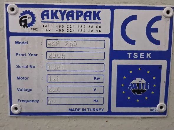 Bordatrice AKYAPAK - PUCCI AKM 250