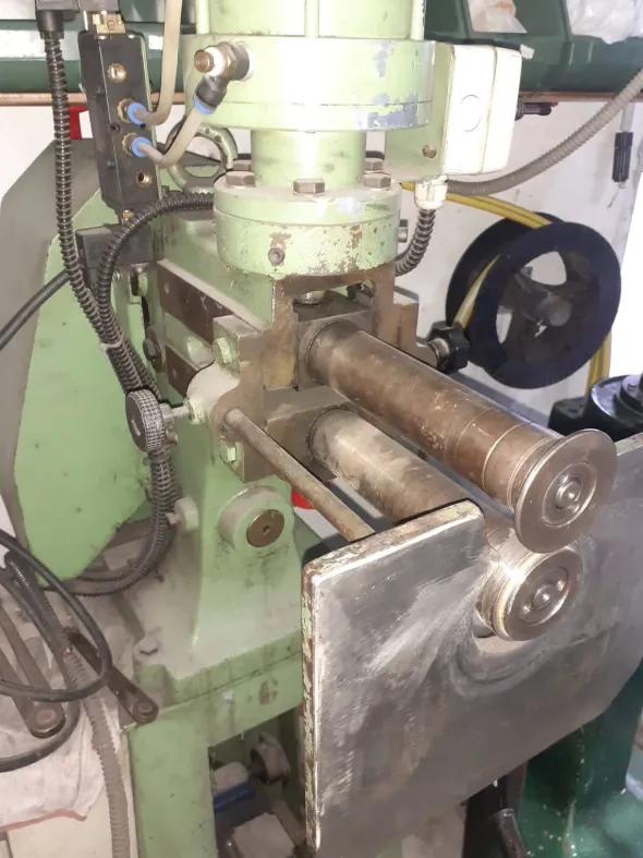 Bordatrice pneumatica