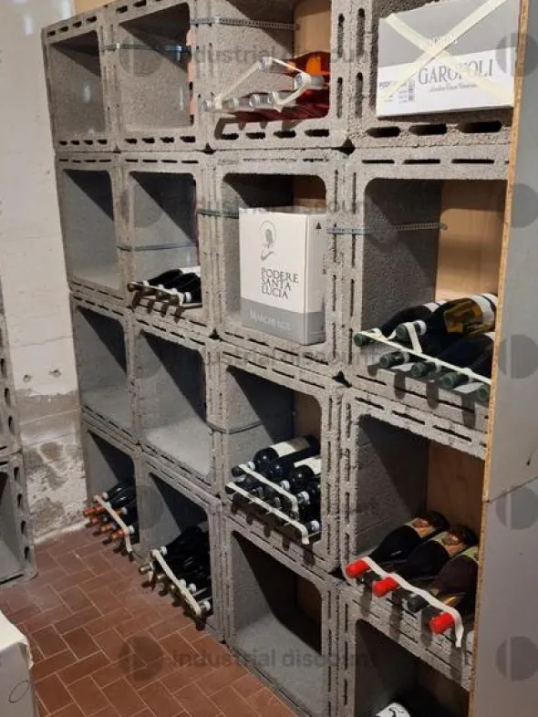 2#10085 Bottiglie di vino