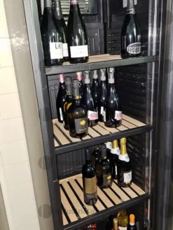 2#10085 Bottiglie di vino