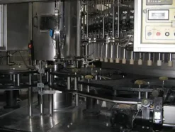bottling water and soft drink Carbonated
