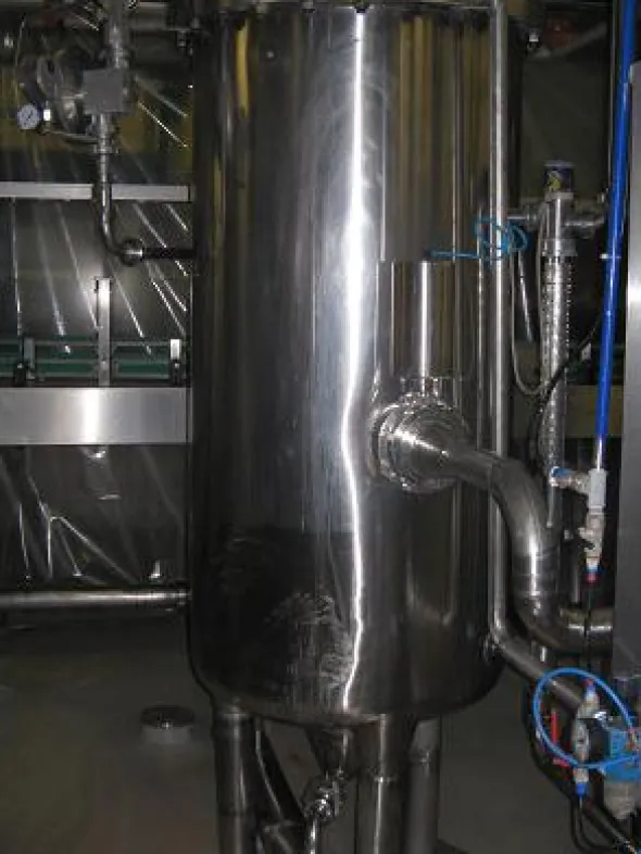 bottling water and soft drink Carbonated