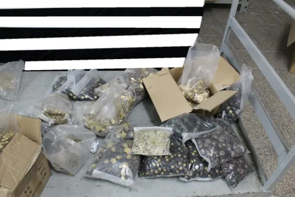 2#6821 Bottoni e accessori per abiti