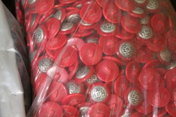 2#6821 Bottoni e accessori per abiti