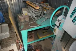 4#6992 Box da cantiere e materiale edile