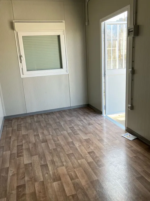 Box monoblocco con bagno laterale