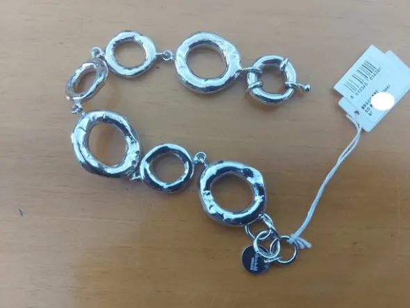 6#7763 Bracciali e collane