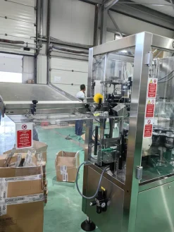 CA73 Capsulatrice usata R&G Minibloc 2003 - 3000 bph