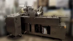 Calibrator for washing and calibrating fruits