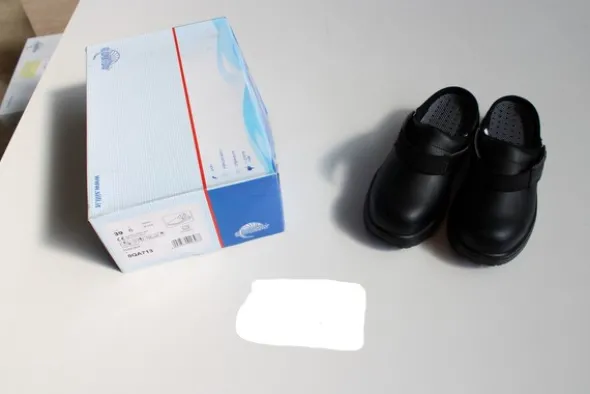 108#5240 Calzature sanitarie Safe Way A101