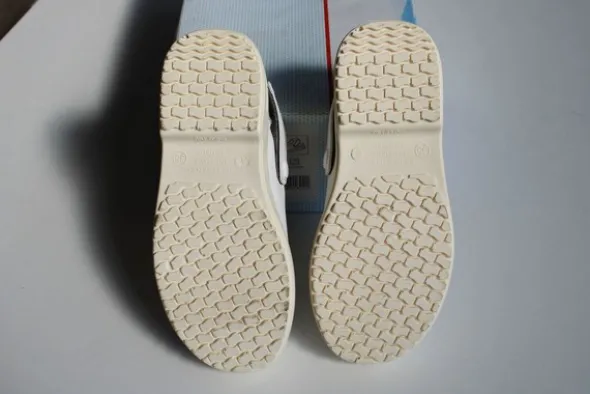 117#5240 Calzature sanitarie Safe Way 00E111SBEA