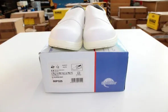 87#5240 Calzature sanitarie Safe Way