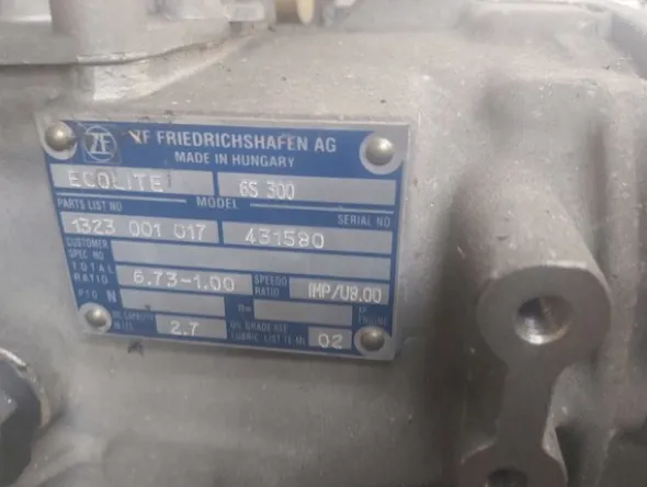 29#4979 Cambio ZF
