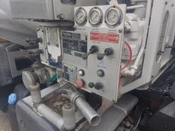 7#7657 Camion cisterna Renault trucks