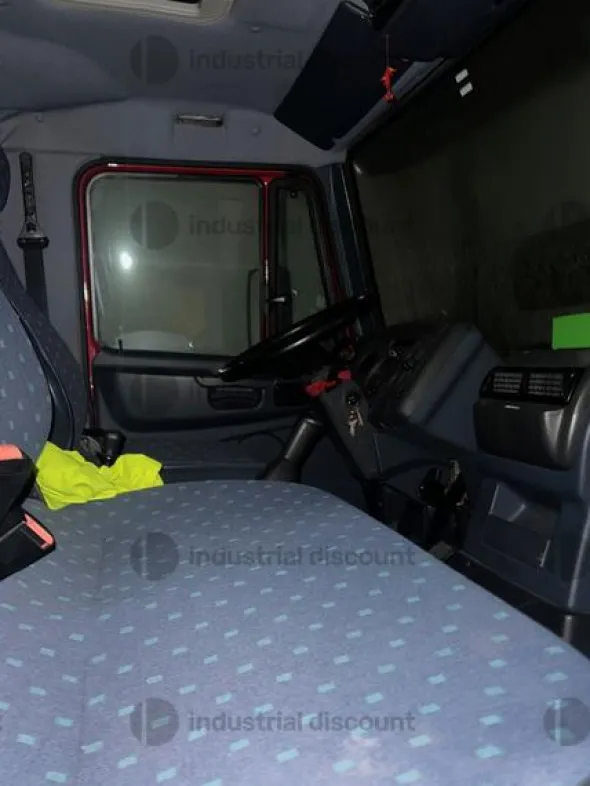 19#8897 Camion DAF 45
