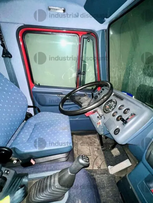 19#8897 Camion DAF 45